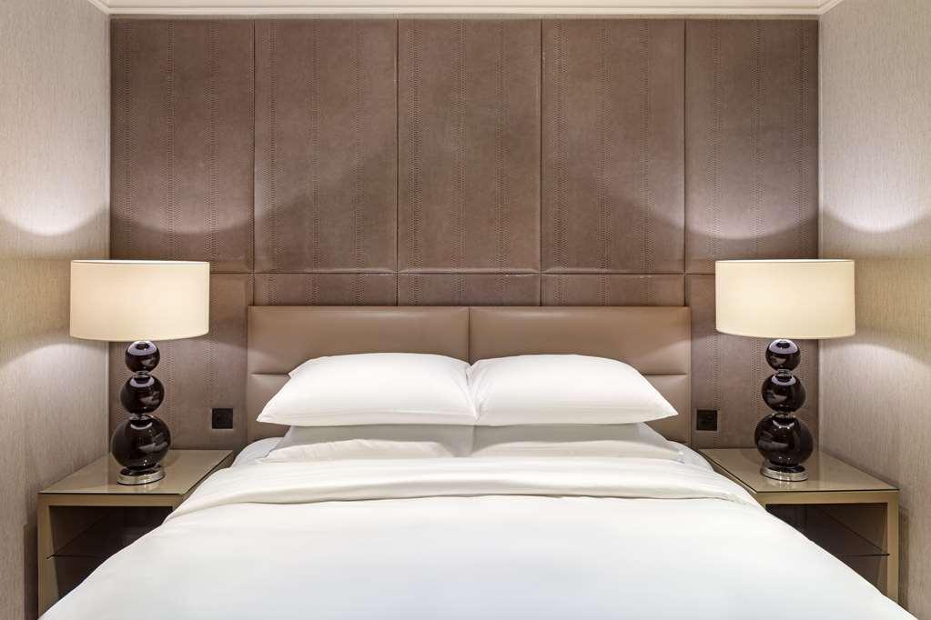 Radisson Blu Hotel, Bond Street 4*